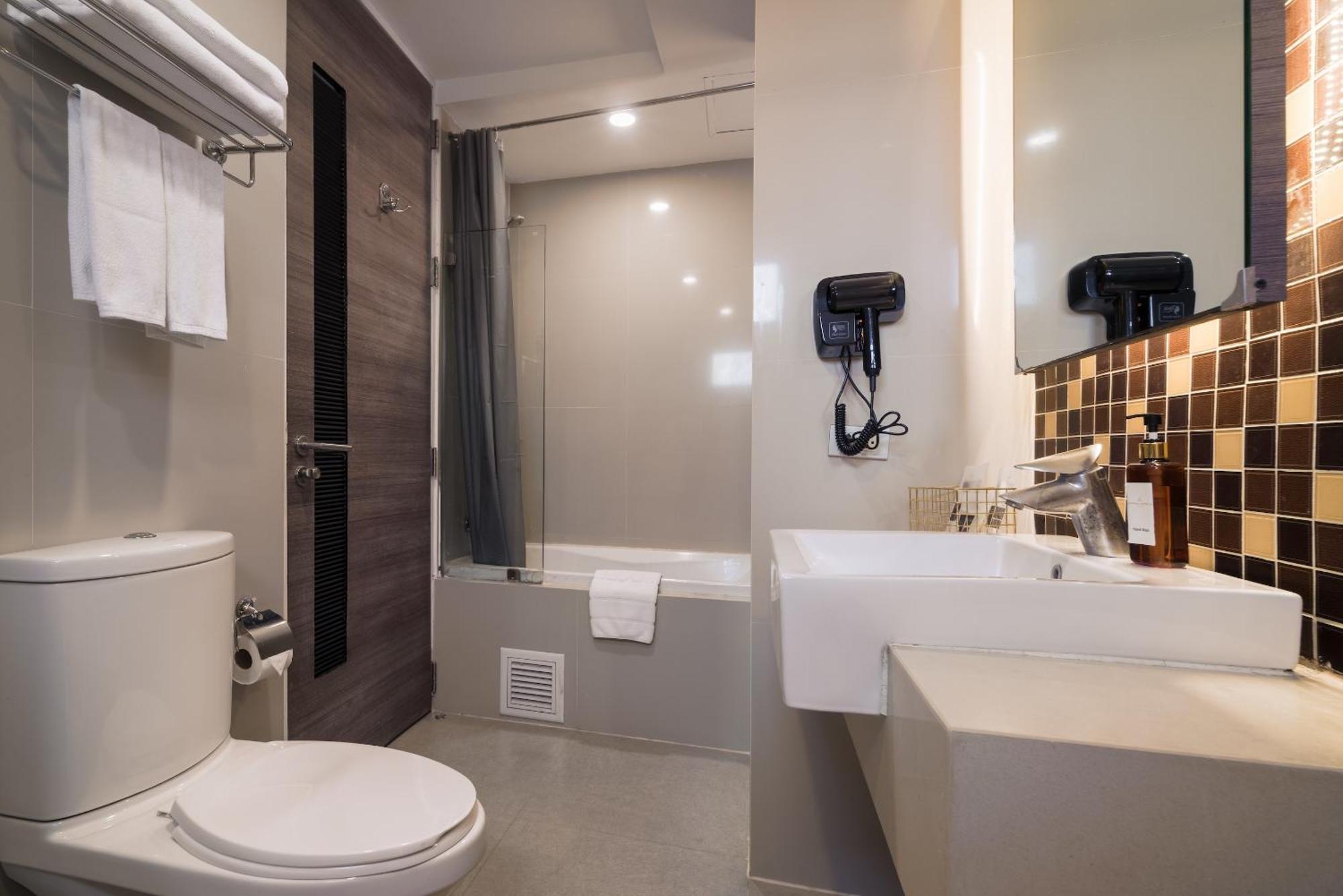 Aspira Suites Sukhumvit 20 Bangkok Eksteriør bilde