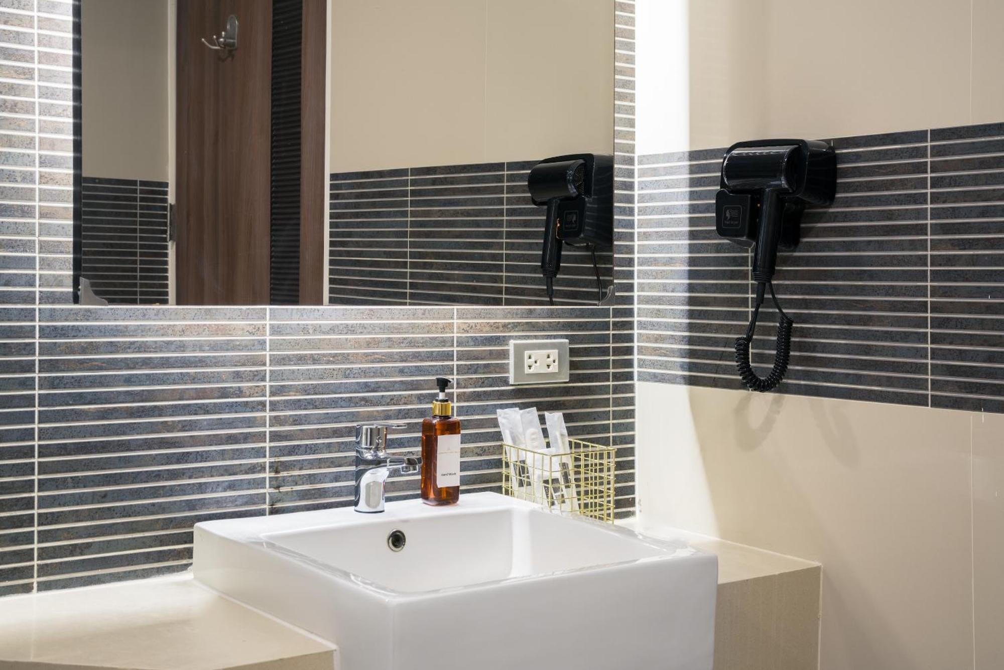 Aspira Suites Sukhumvit 20 Bangkok Eksteriør bilde